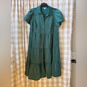 crown & ivy Emerald Green Tiered Button Midi Dress